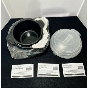 Pampered Chef Microwave Micro-Cooker Set with Locking Lids